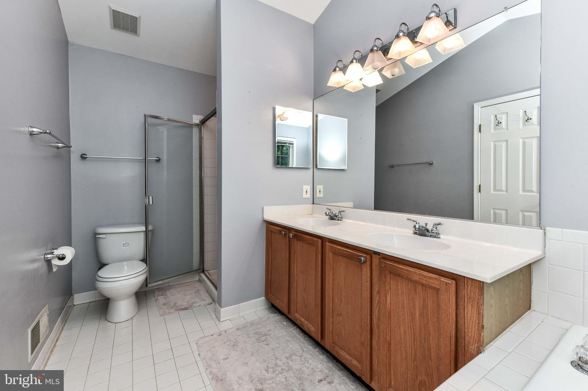 CASCADES - Residential Lease