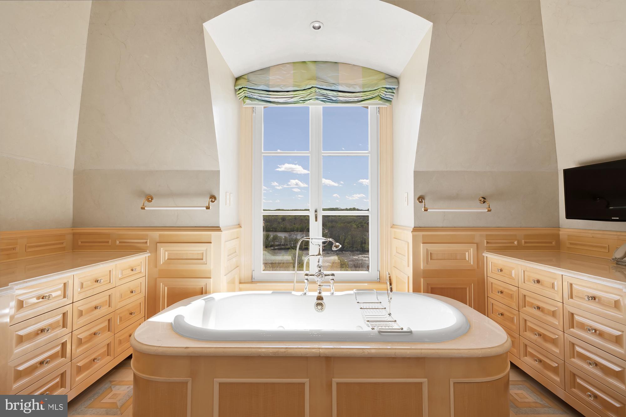 POTOMAC - Residential