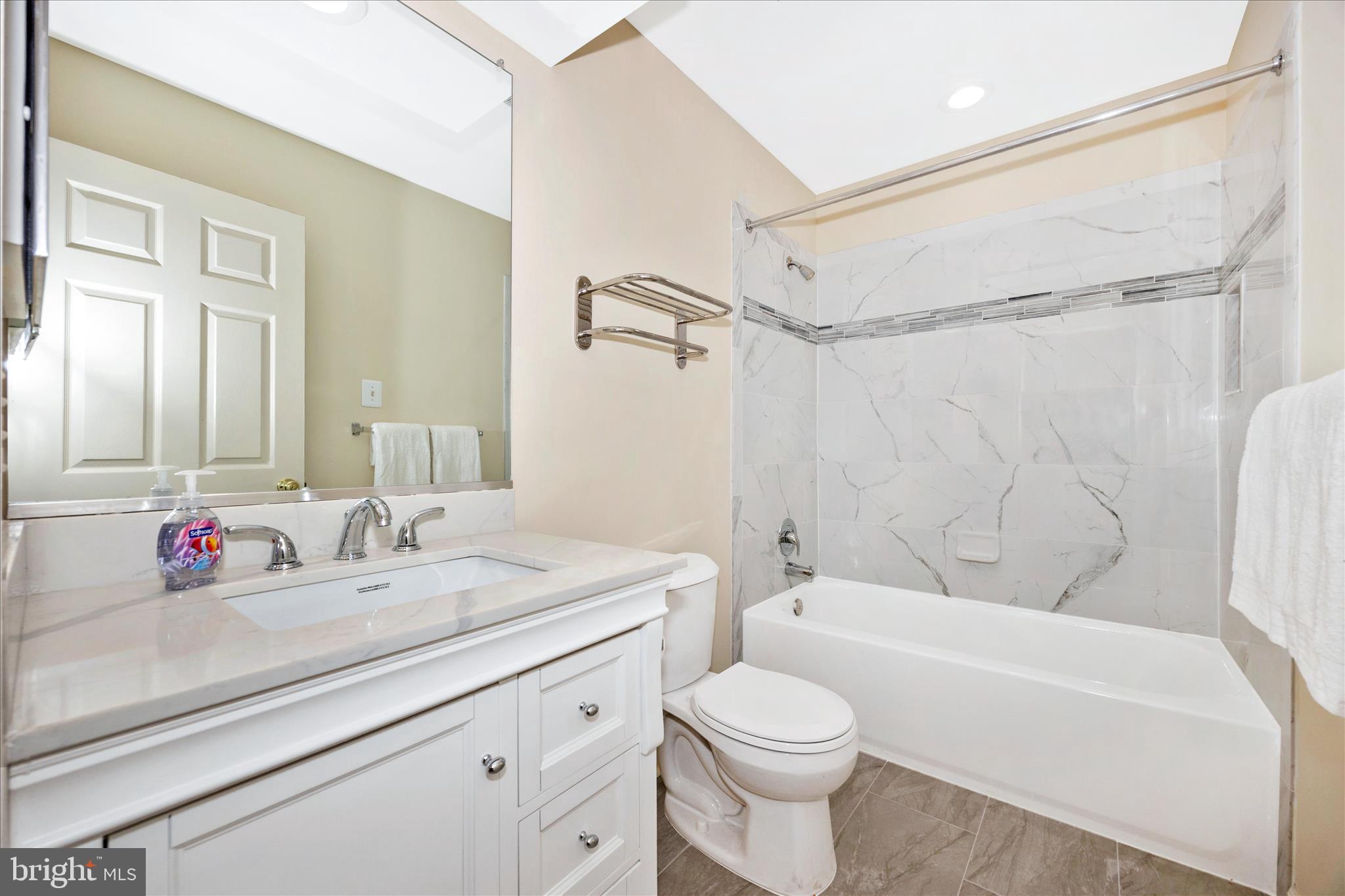 ORCHARD RIDGE - Residential