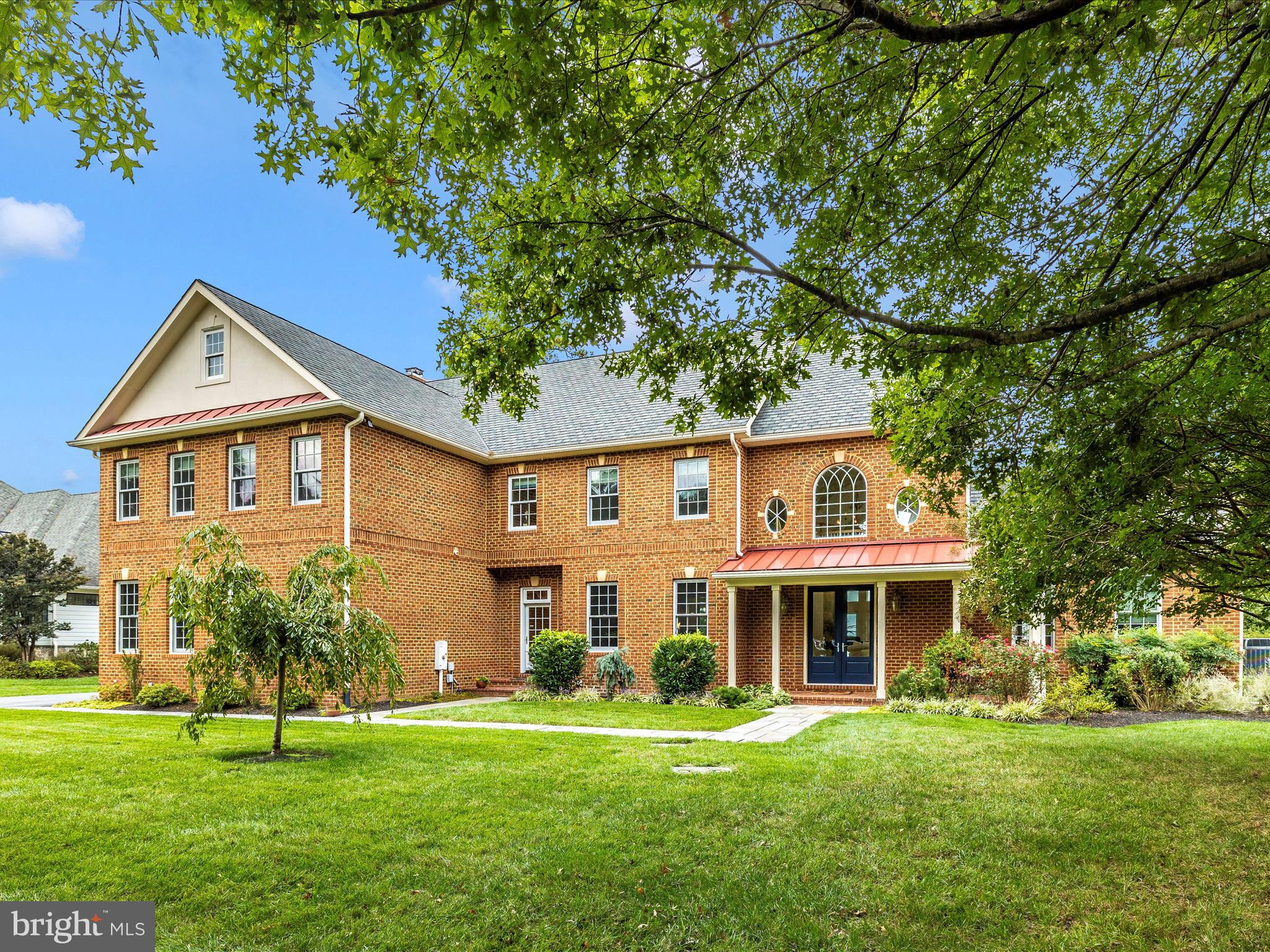 231 LIGHTHOUSE VIEW DRIVE