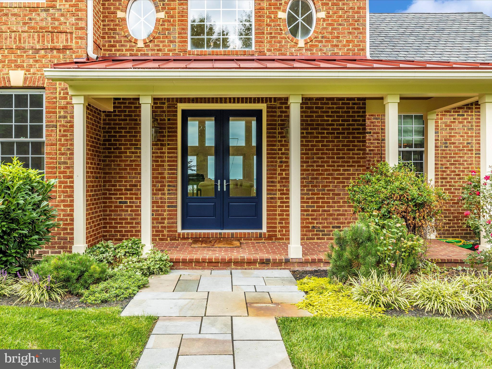 231 LIGHTHOUSE VIEW DRIVE