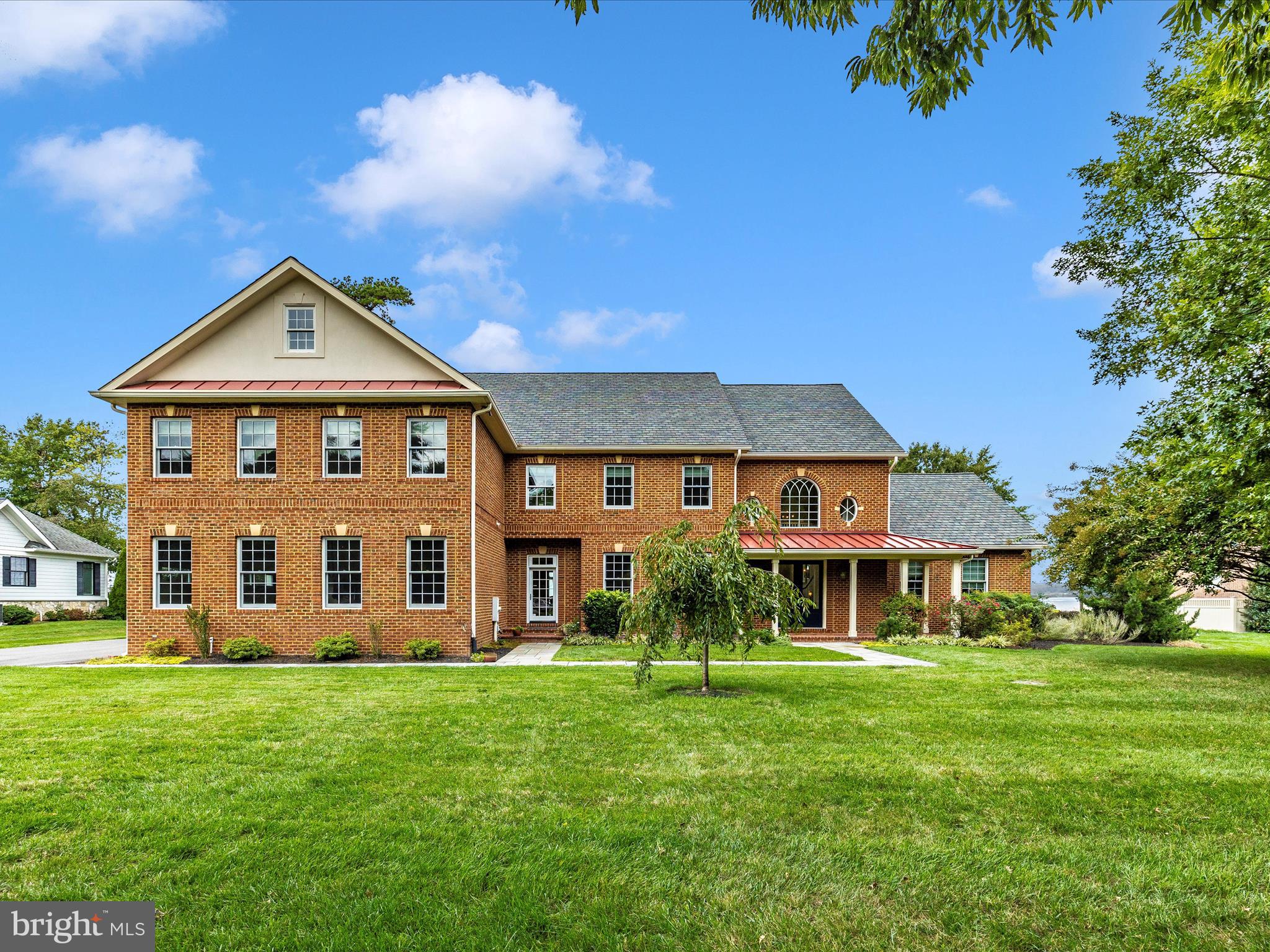 231 LIGHTHOUSE VIEW DRIVE