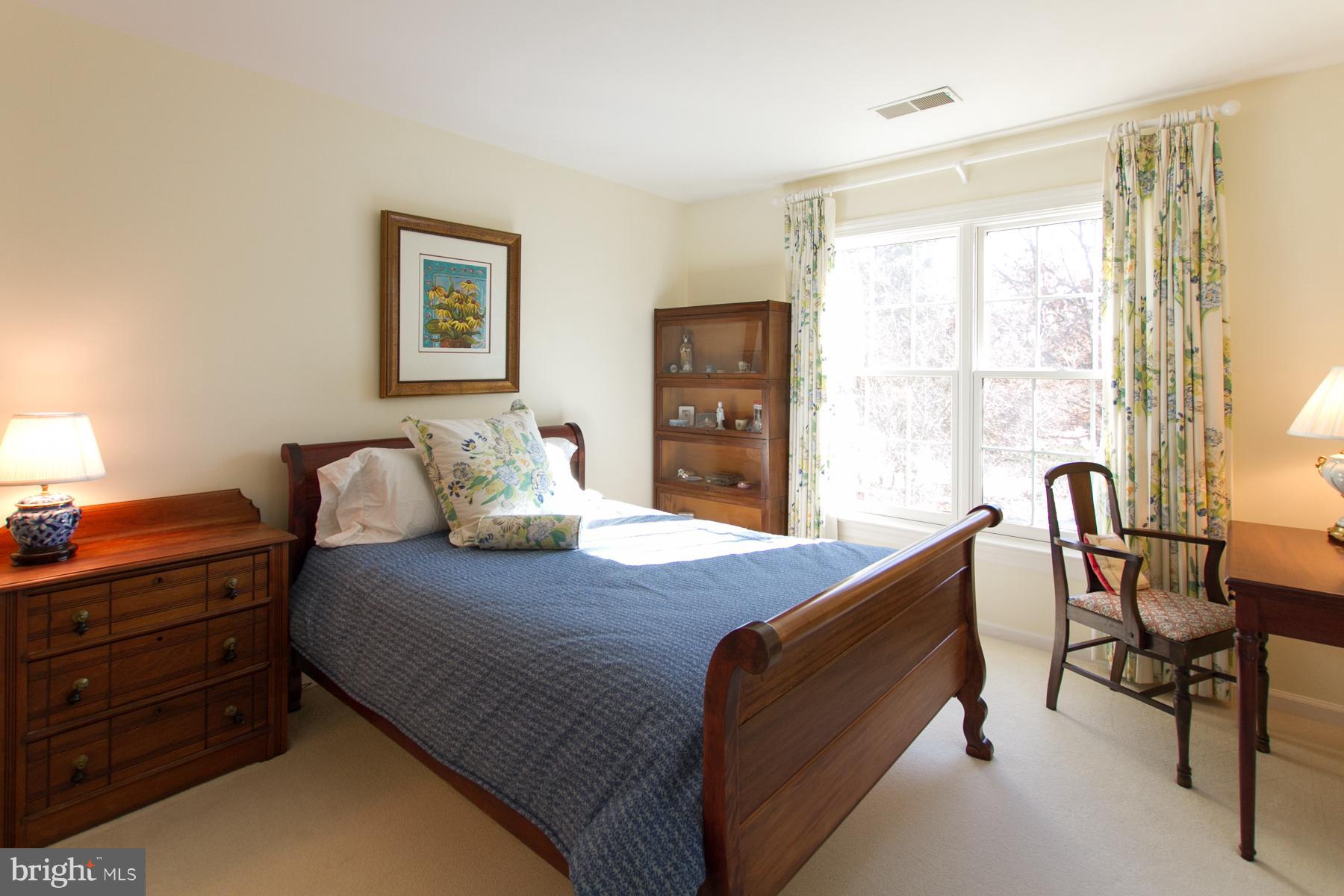 COLLINGWOOD - Residential