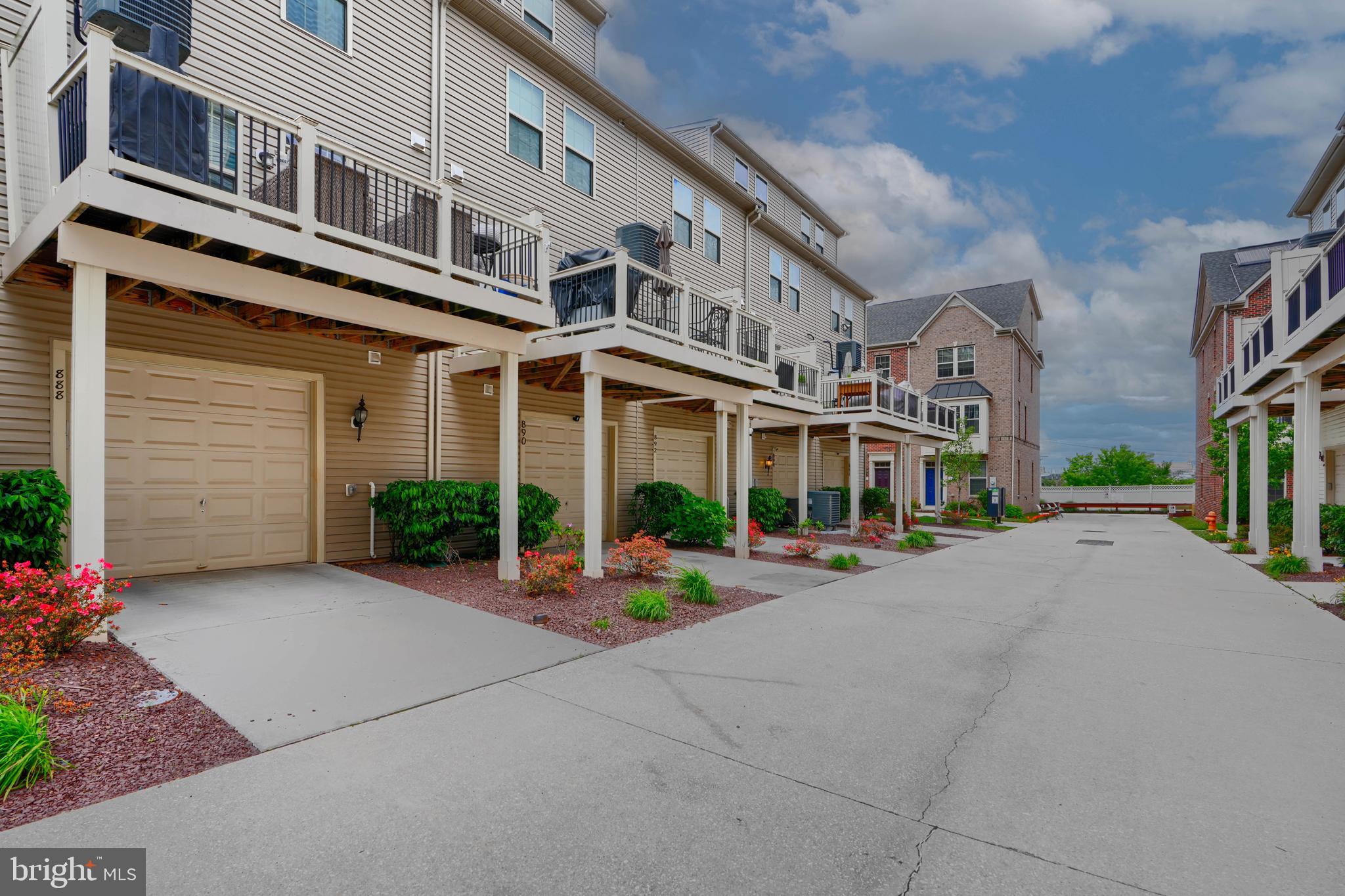 O'DONNELL SQUARE - Residential