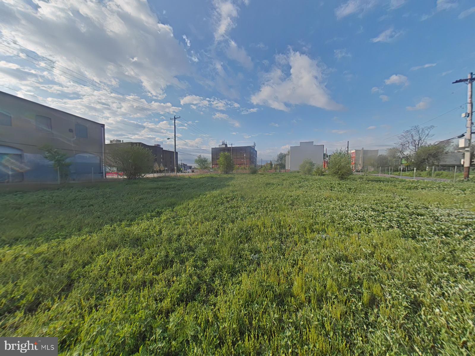 WEST KENSINGTON - Land