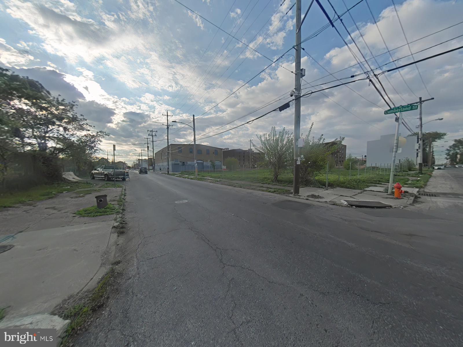 WEST KENSINGTON - Land