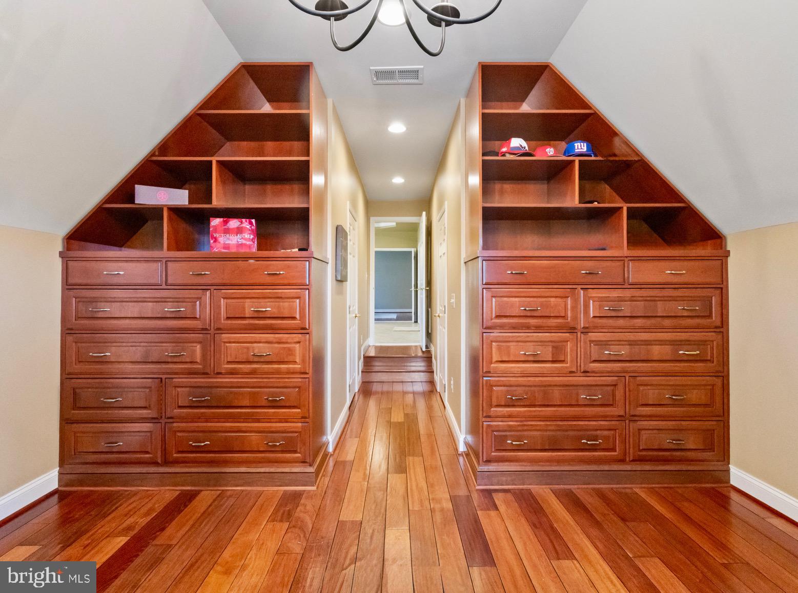 DOMINION VALLEY COUNTRY CLUB - Residential