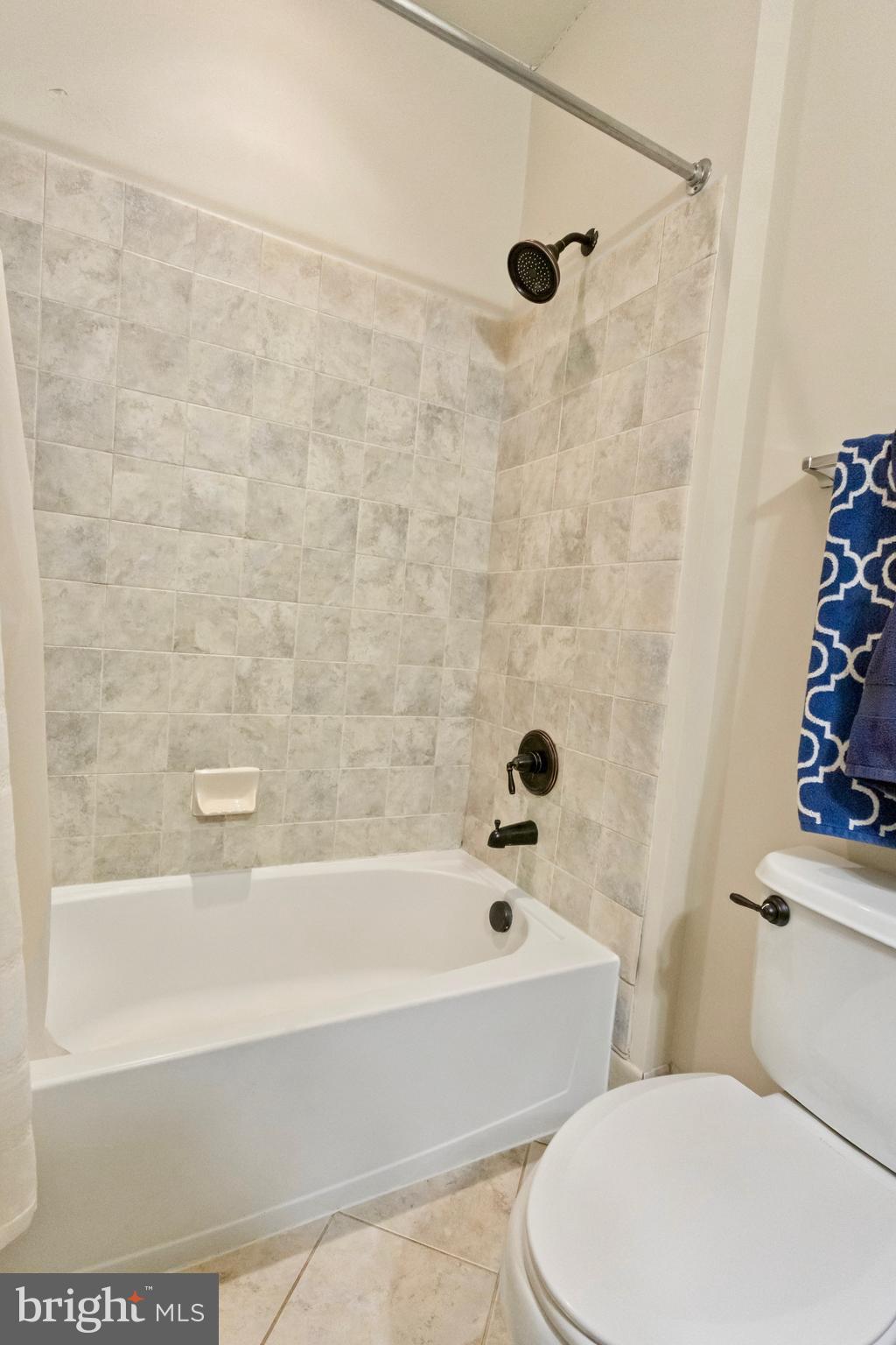 DOMINION VALLEY COUNTRY CLUB - Residential