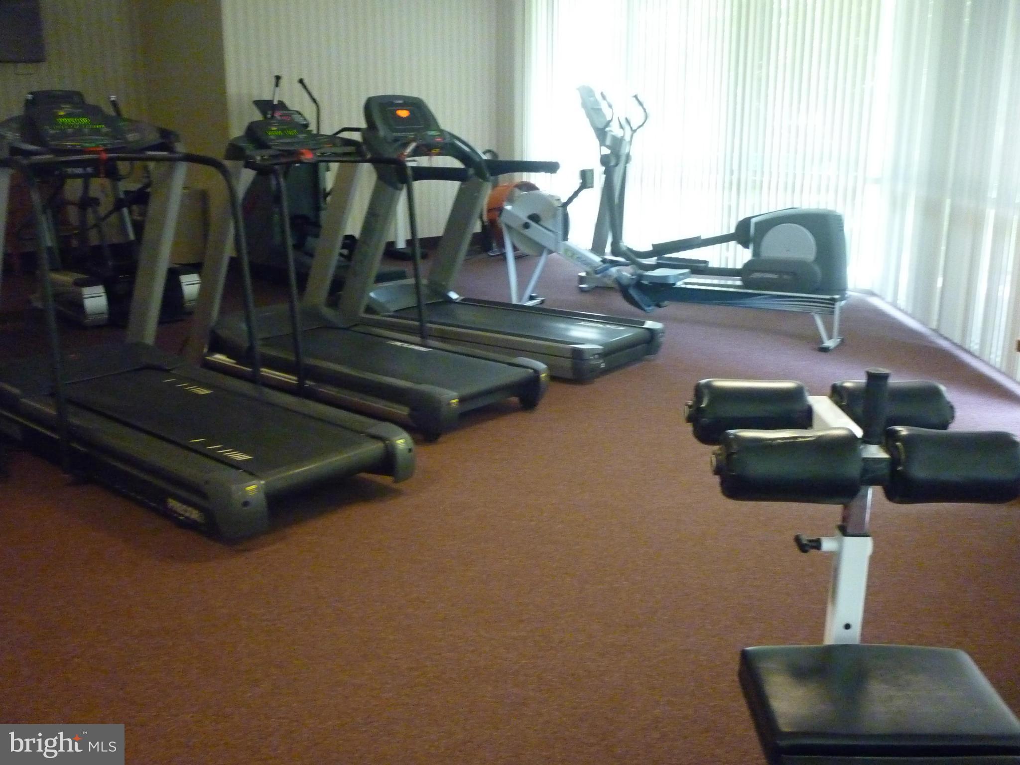 VIRGINIA SQUARE - Residential Lease