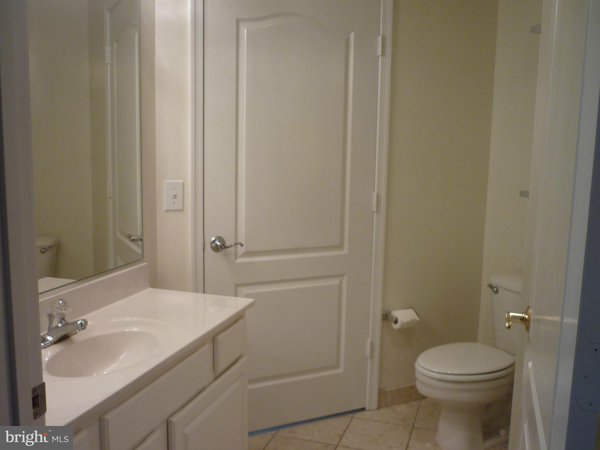 VIRGINIA SQUARE - Residential Lease