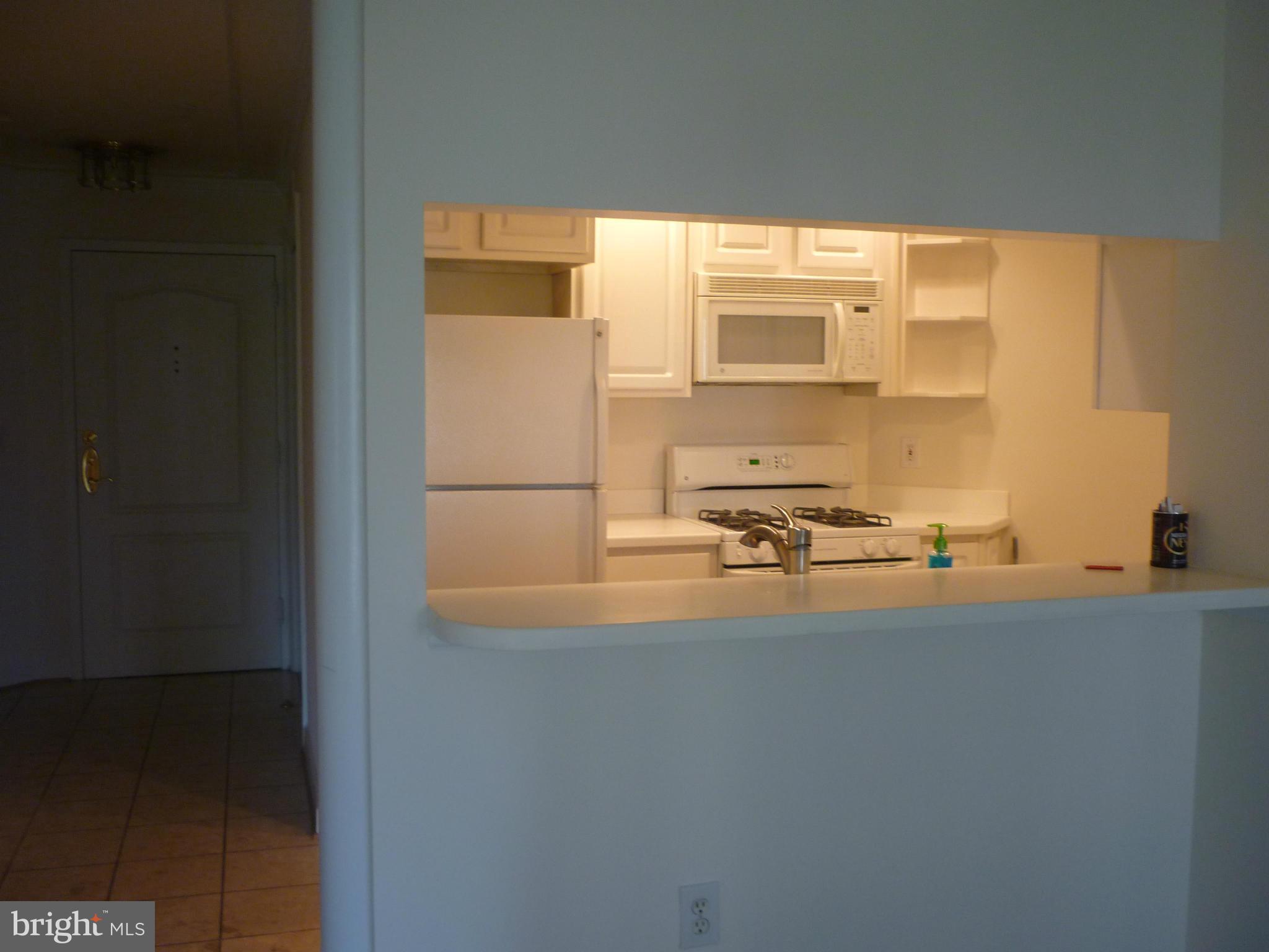 VIRGINIA SQUARE - Residential Lease