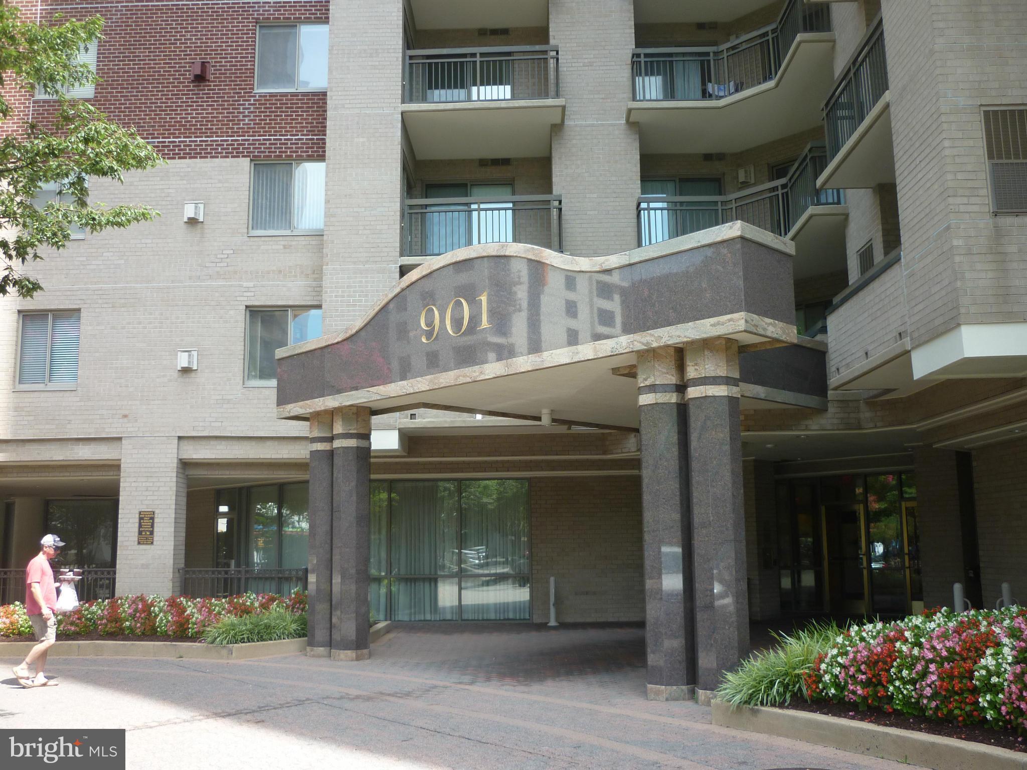 VIRGINIA SQUARE - Residential Lease