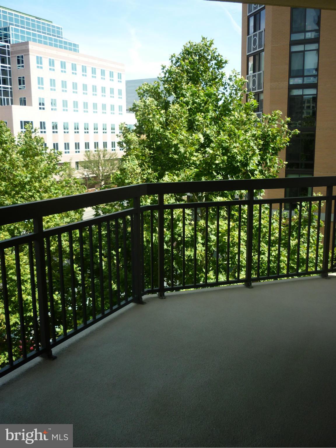 VIRGINIA SQUARE - Residential Lease