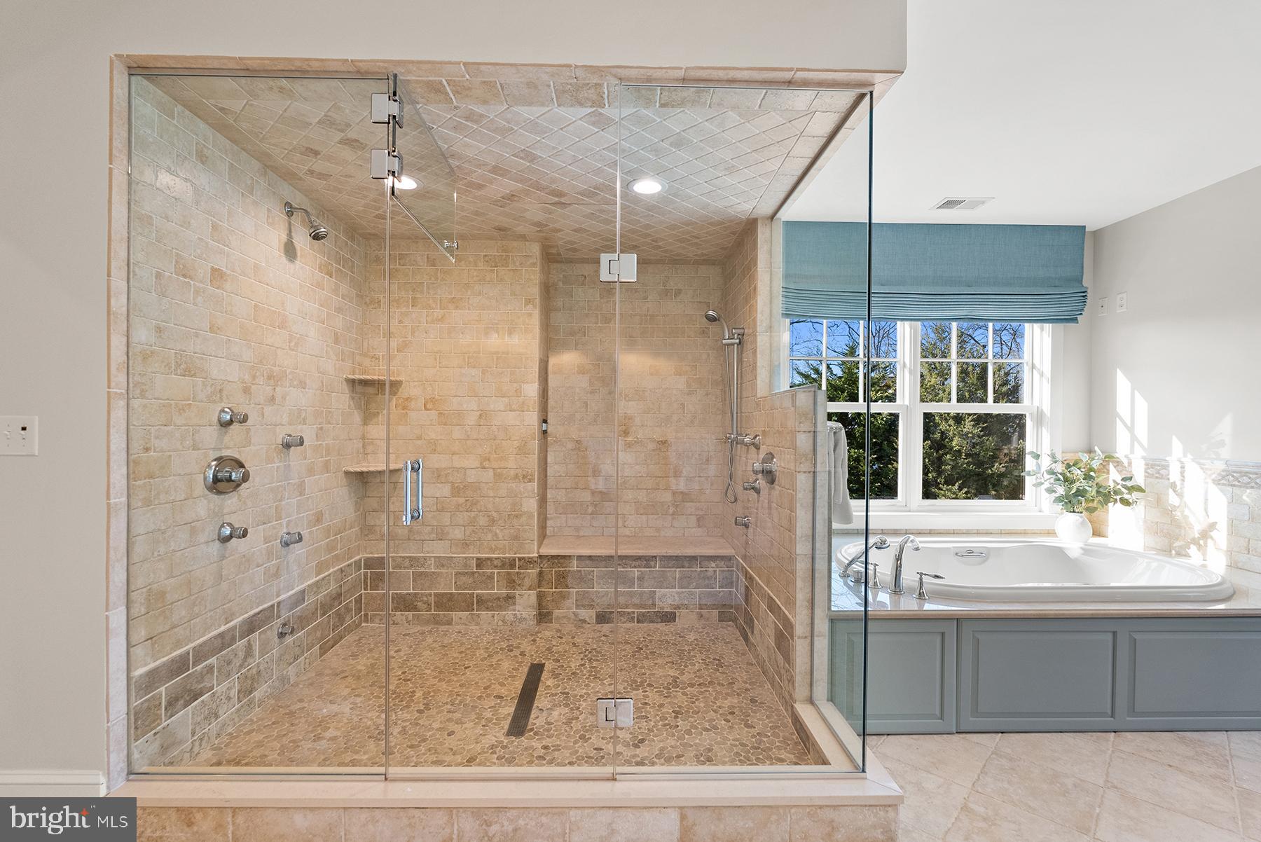 WIMBLEDON FARMS - Residential