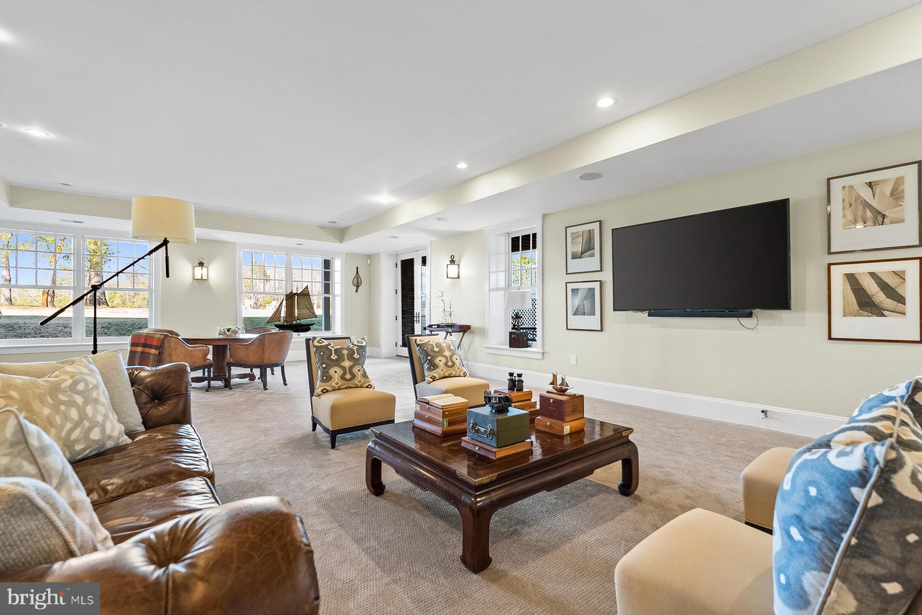 WIMBLEDON FARMS - Residential