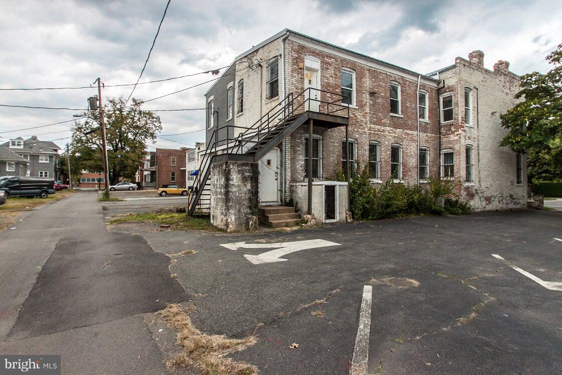 OLD TOWN ALEXANDRIA - Residential