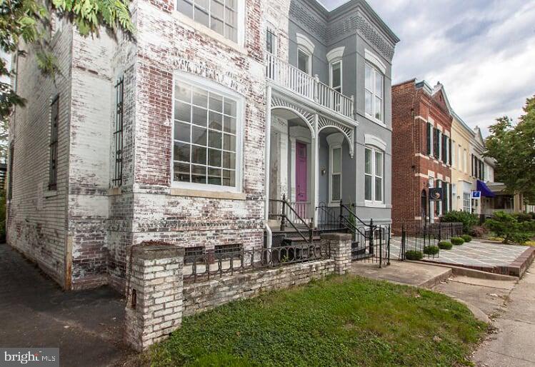 OLD TOWN ALEXANDRIA - Residential