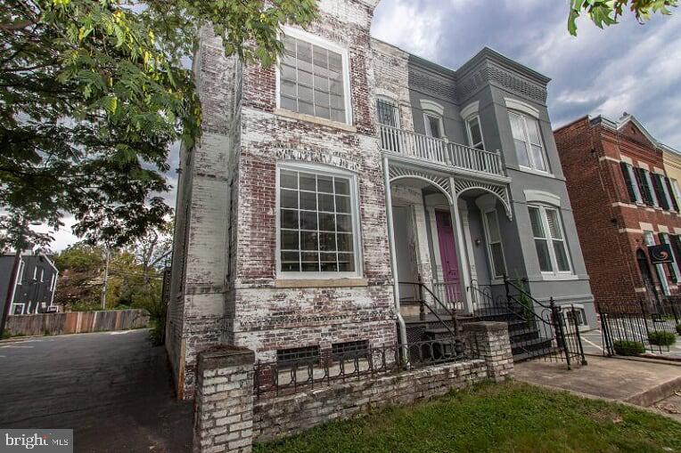 OLD TOWN ALEXANDRIA - Residential