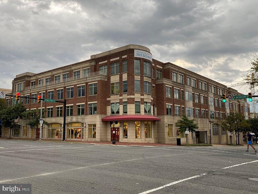 OLD TOWN ALEXANDRIA - Residential