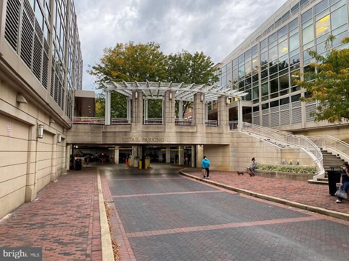 OLD TOWN ALEXANDRIA - Residential