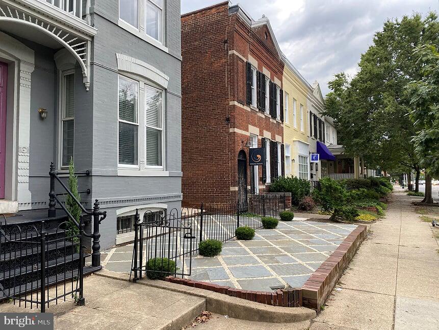 OLD TOWN ALEXANDRIA - Residential