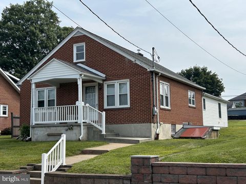 519 JEFFERSON STREET EAST GREENVILLE PA 18041