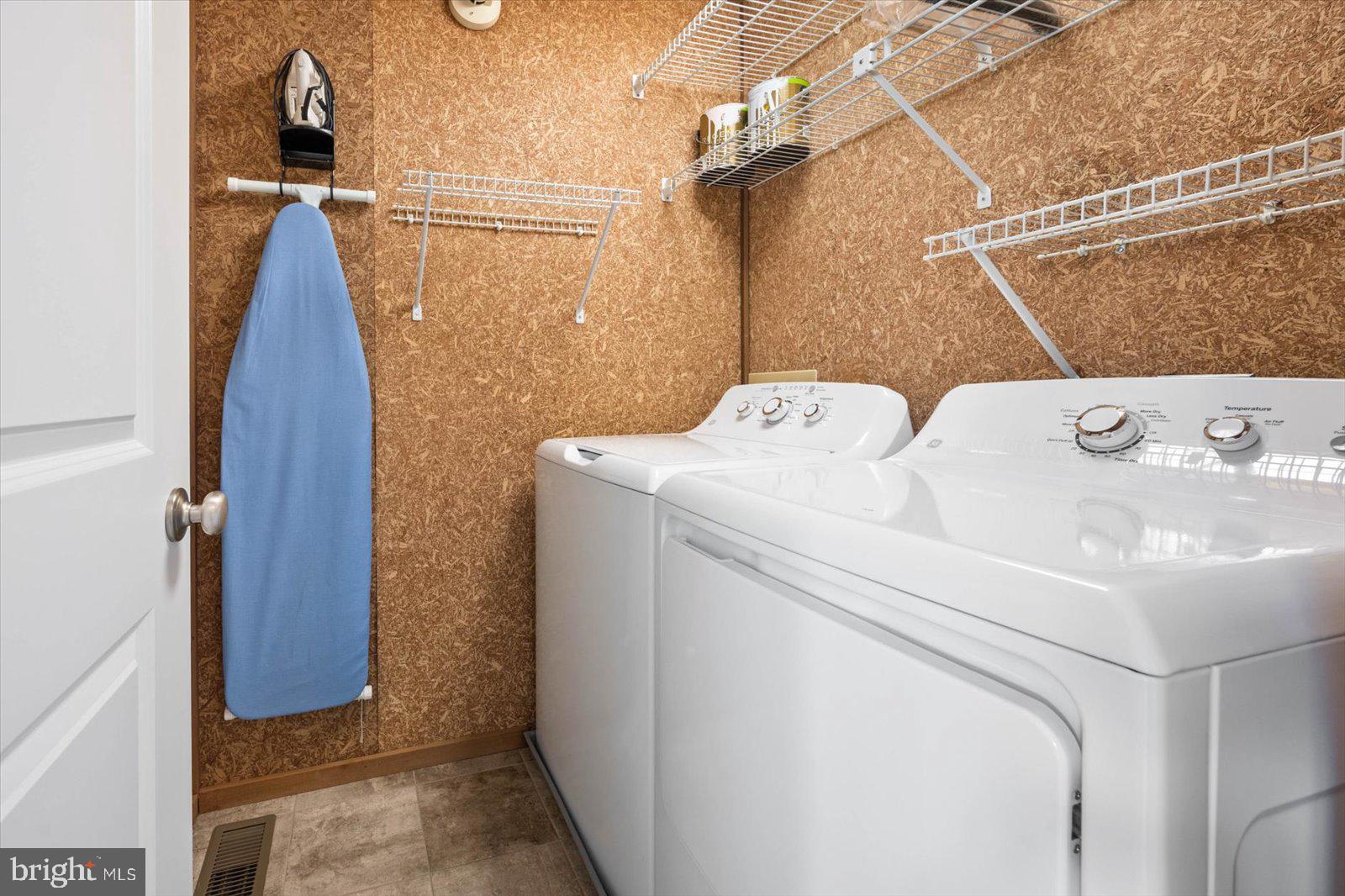 CAINE WOODS - Residential