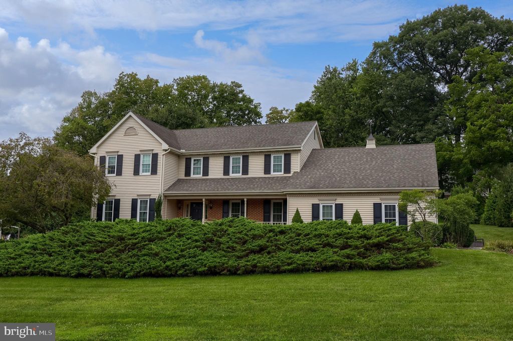 Photo of 2504 Brookside Drive, LANCASTER, PA 17601 (MLS # PALA2070170)