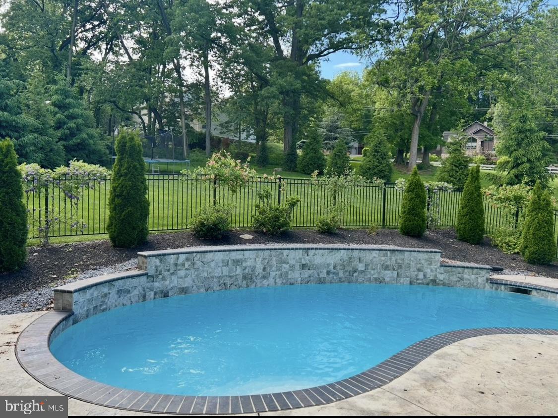 2504 BROOKSIDE DRIVE