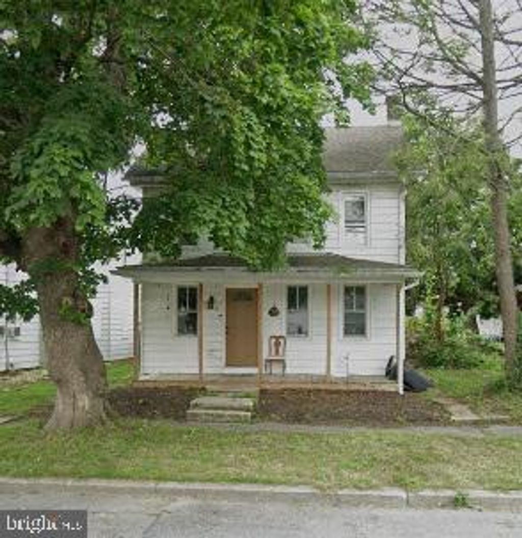 Photo of 29 Memorial Boulevard, NEWMANSTOWN, PA 17073 (MLS # PALN2024034)