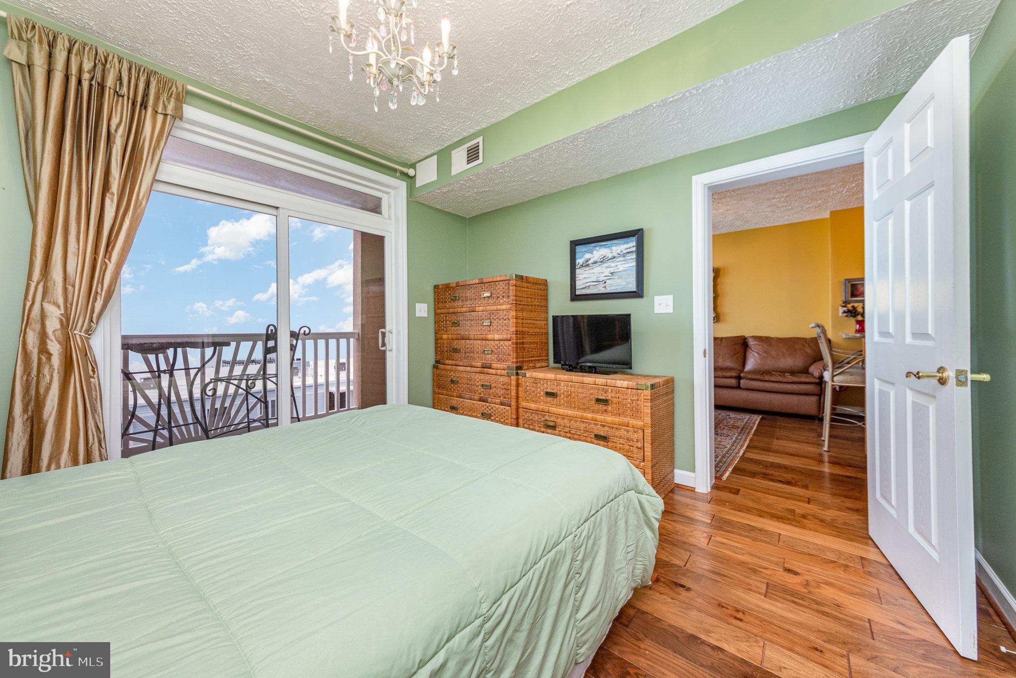 POTOMAC RENAISSANCE - Residential Lease