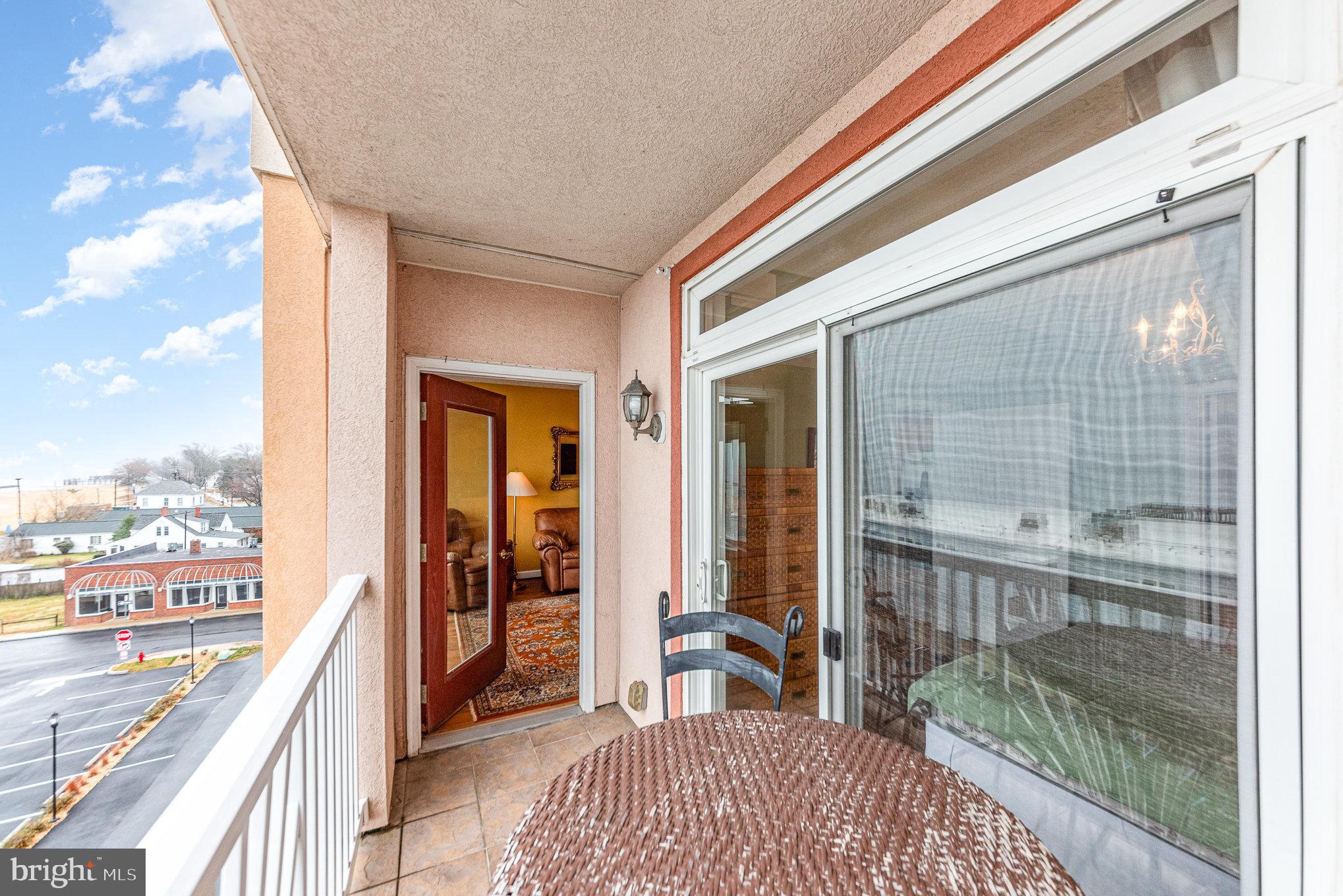 POTOMAC RENAISSANCE - Residential Lease