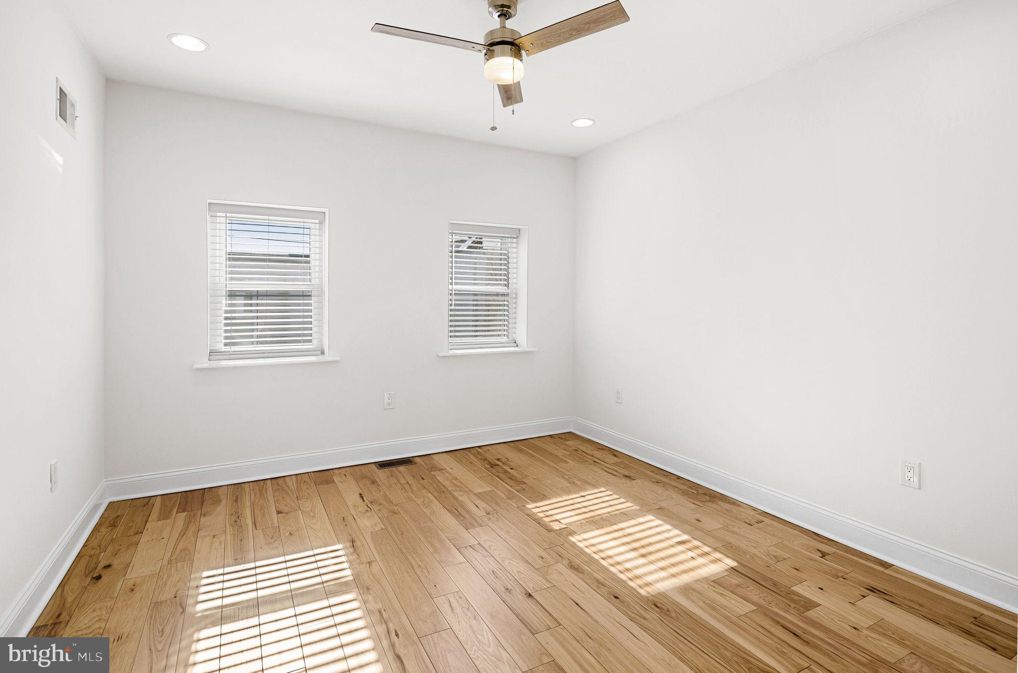 DICKINSON NARROWS - Residential