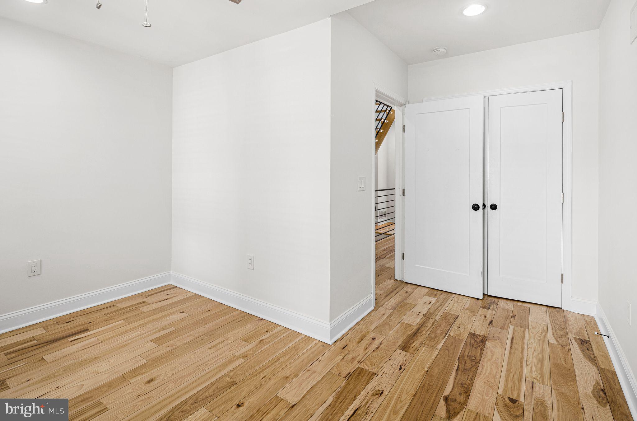 DICKINSON NARROWS - Residential