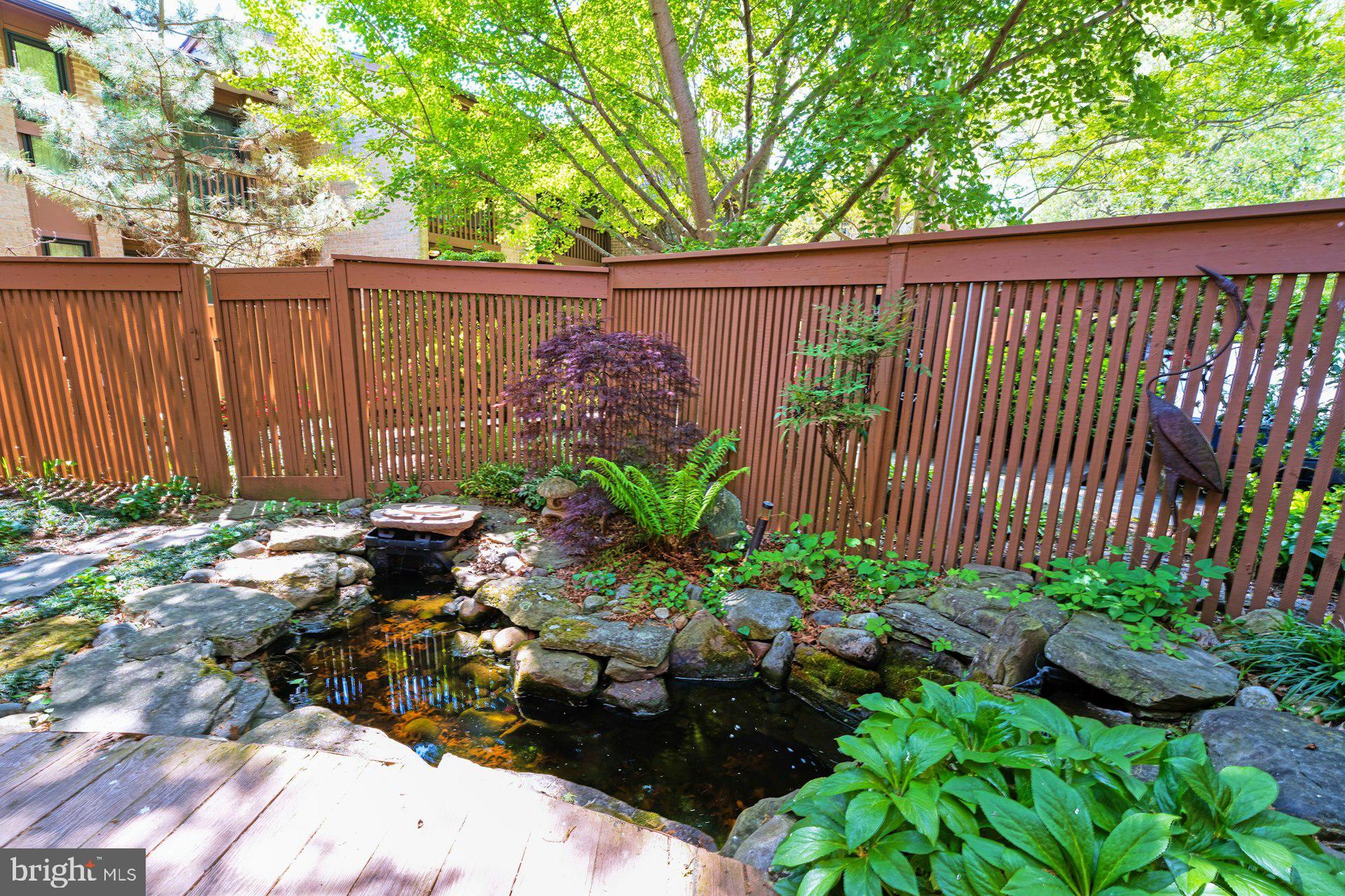 LAKEWINDS II - Residential