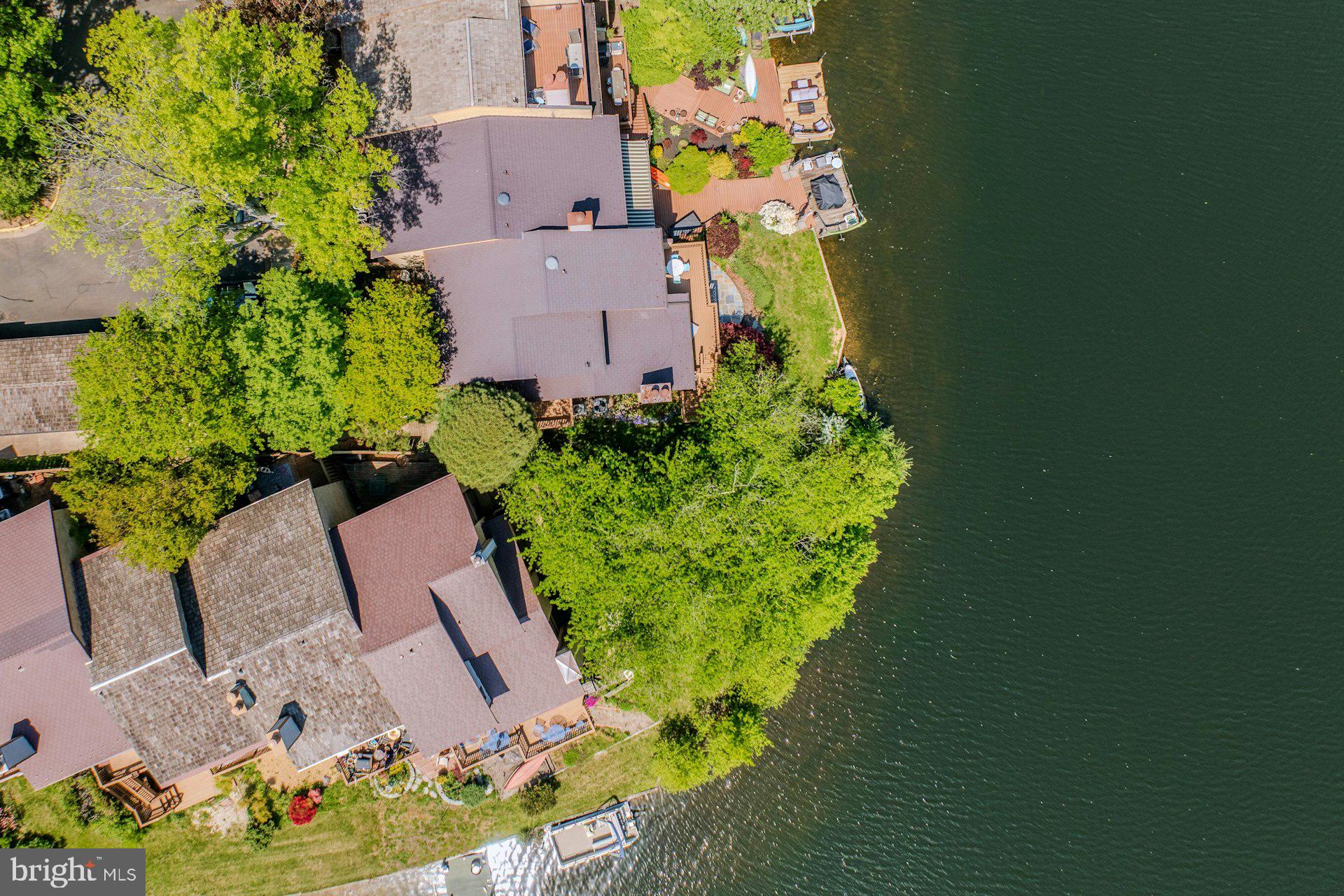 LAKEWINDS II - Residential