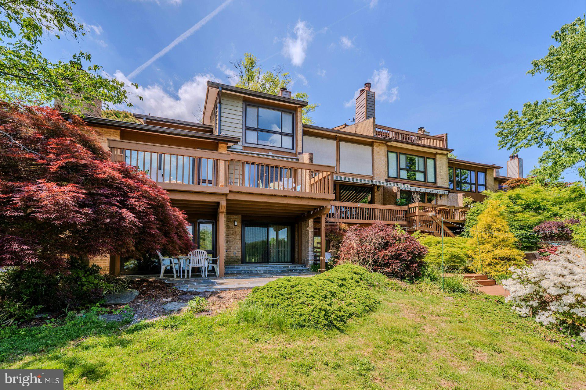 LAKEWINDS II - Residential