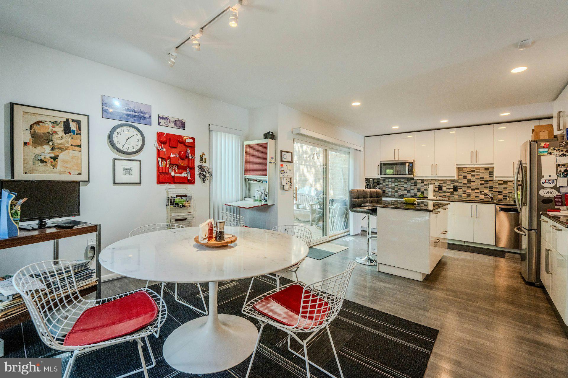 LAKEWINDS II - Residential