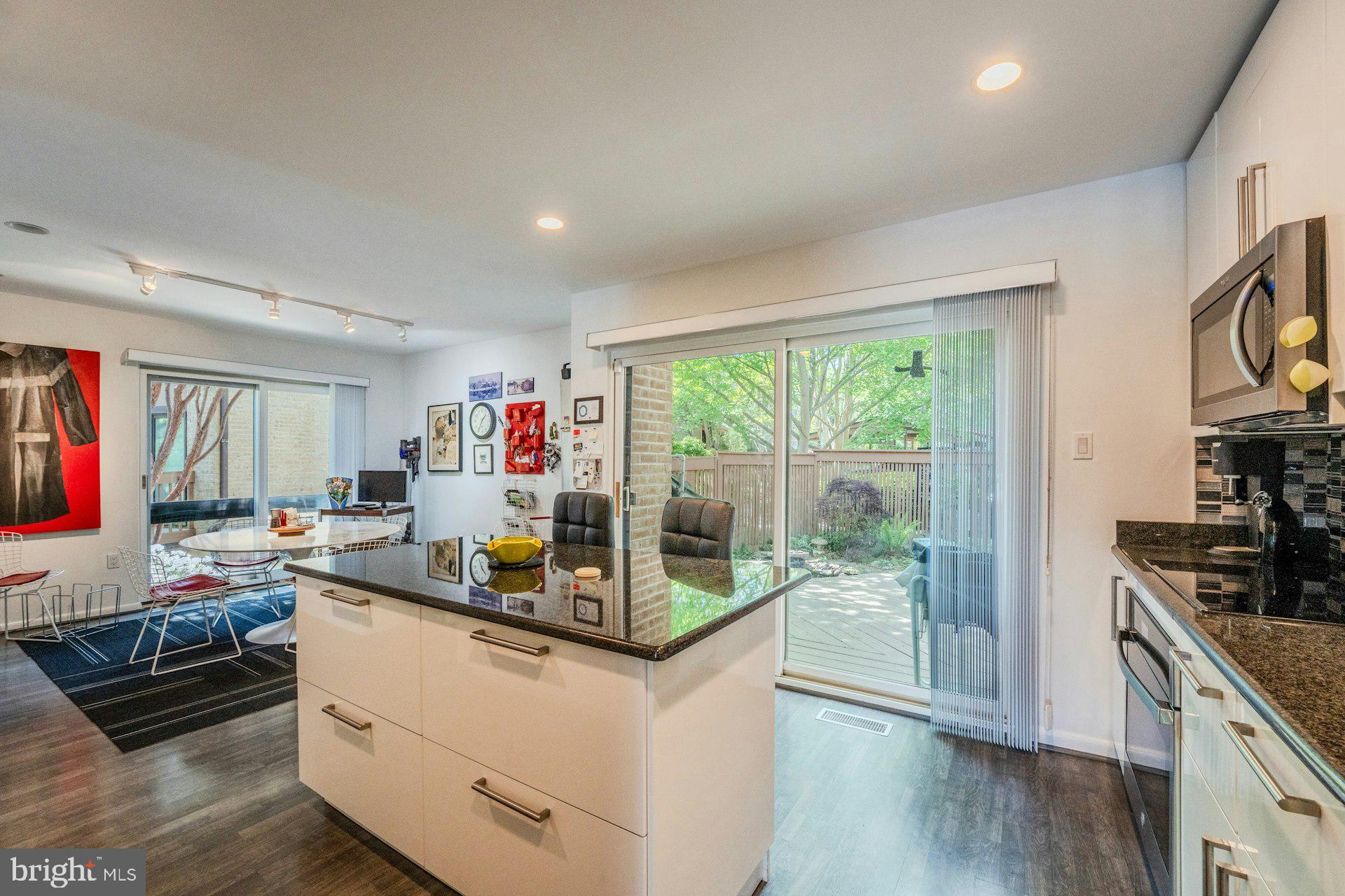 LAKEWINDS II - Residential