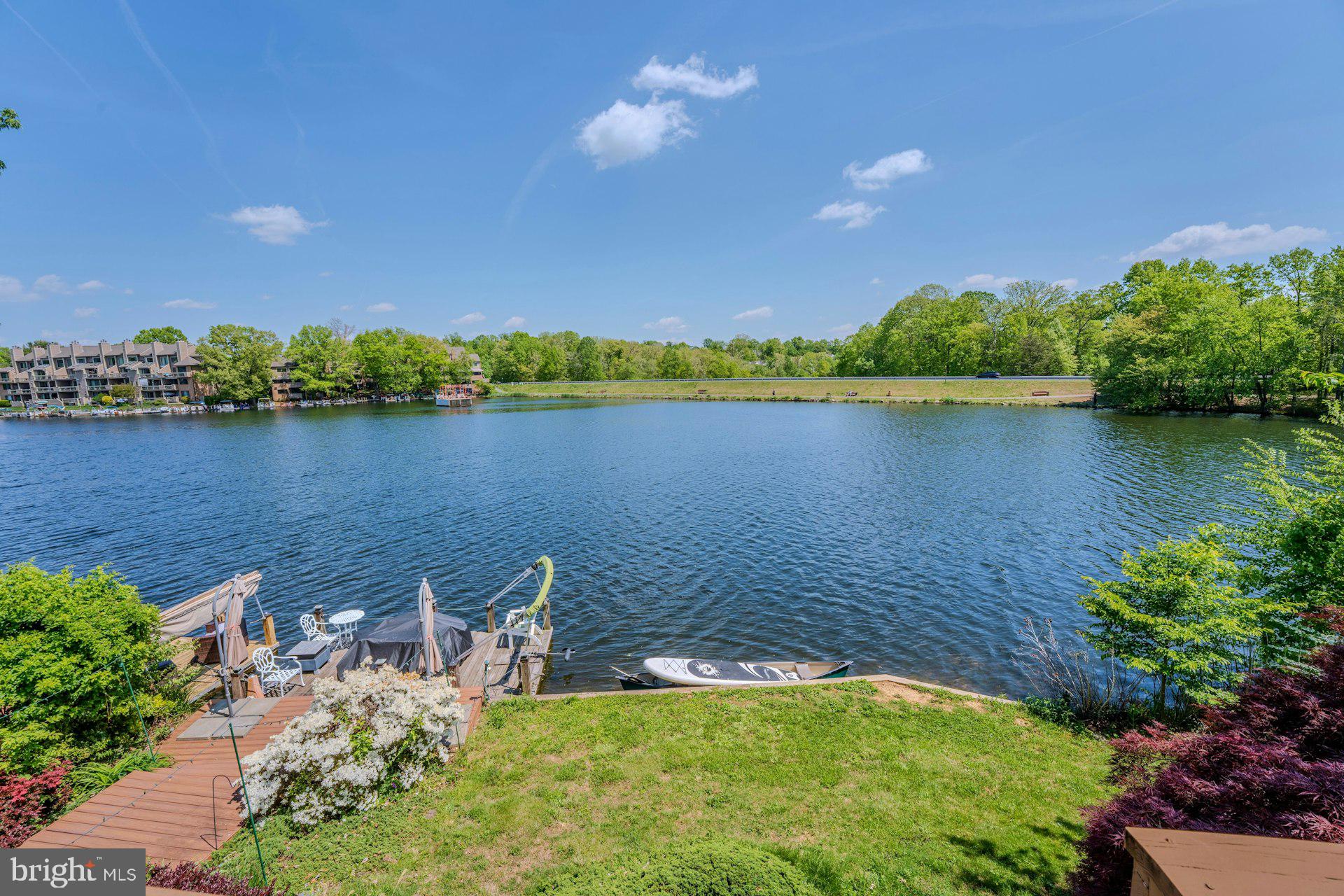 LAKEWINDS II - Residential