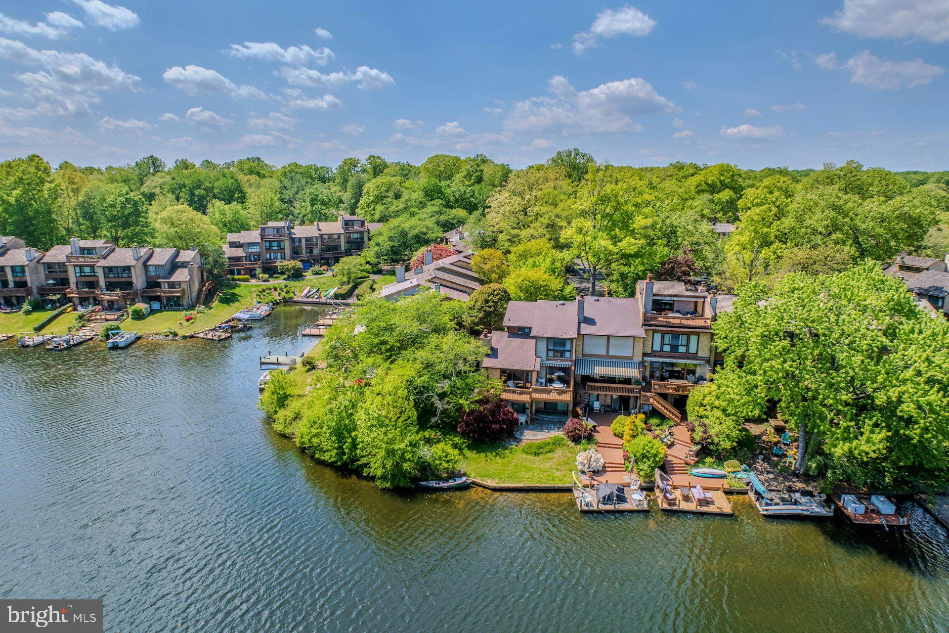 LAKEWINDS II - Residential