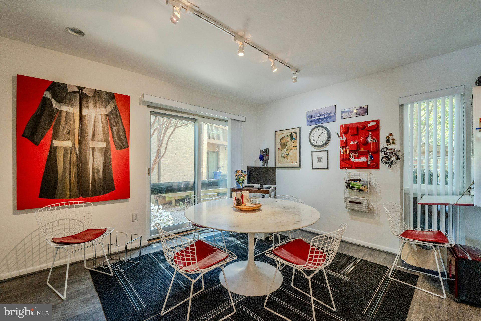 LAKEWINDS II - Residential