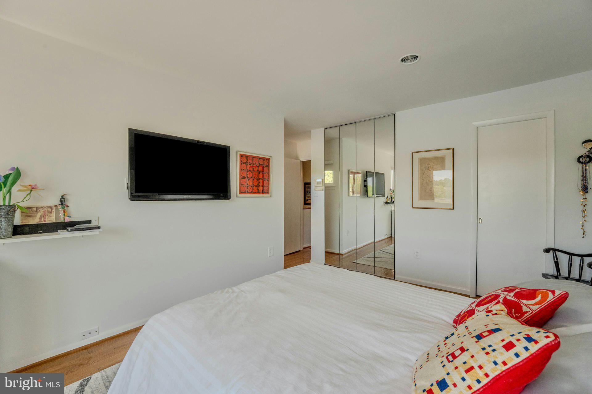 LAKEWINDS II - Residential