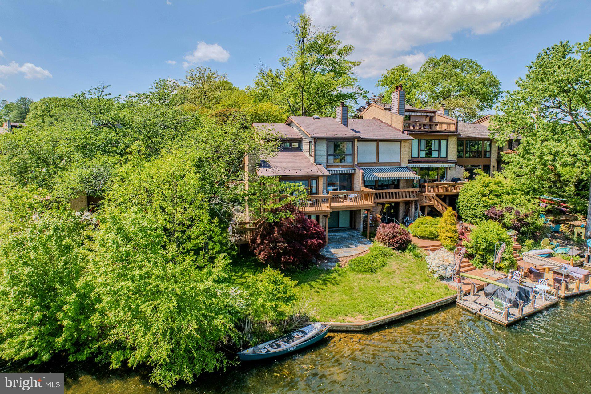 LAKEWINDS II - Residential