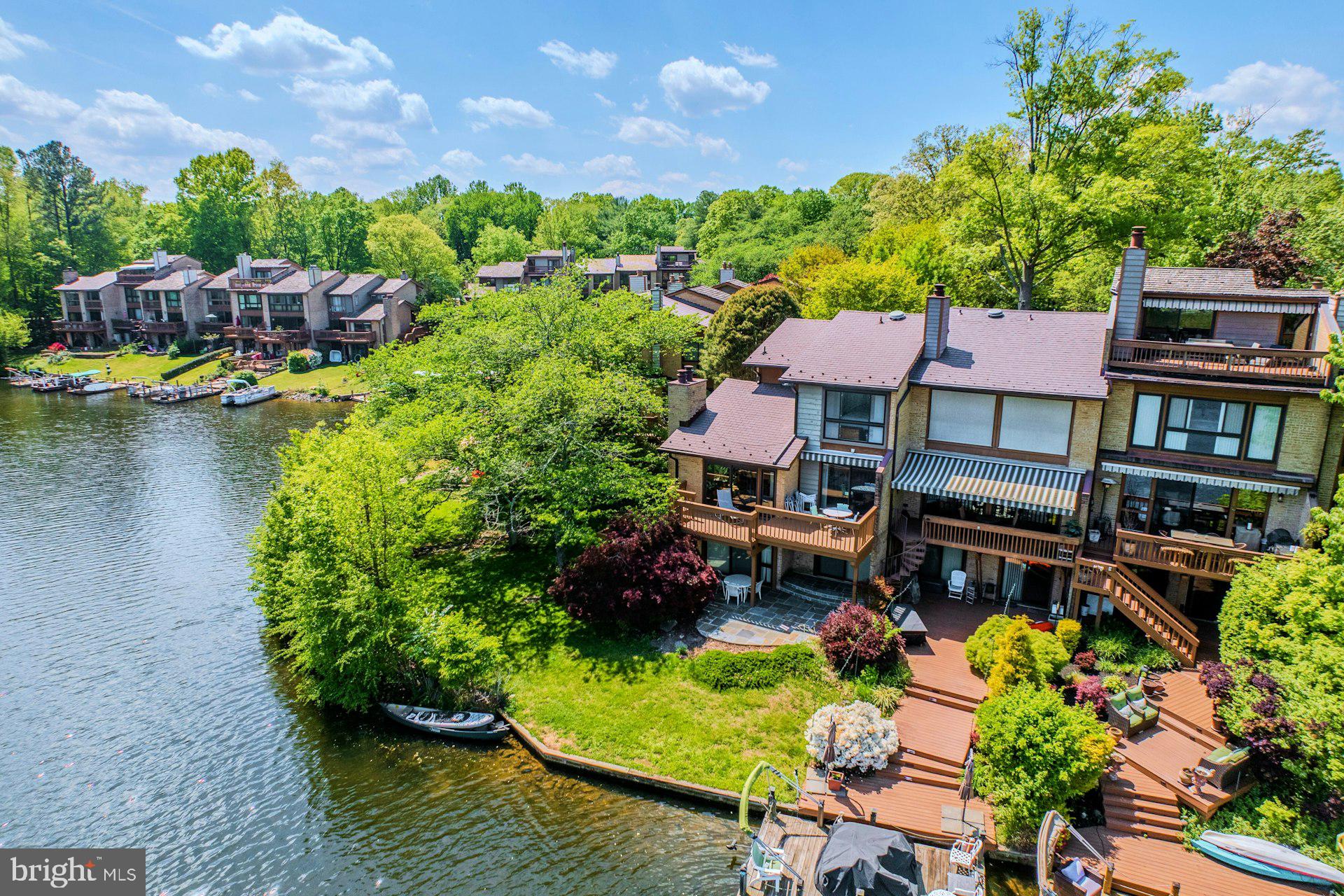 LAKEWINDS II - Residential