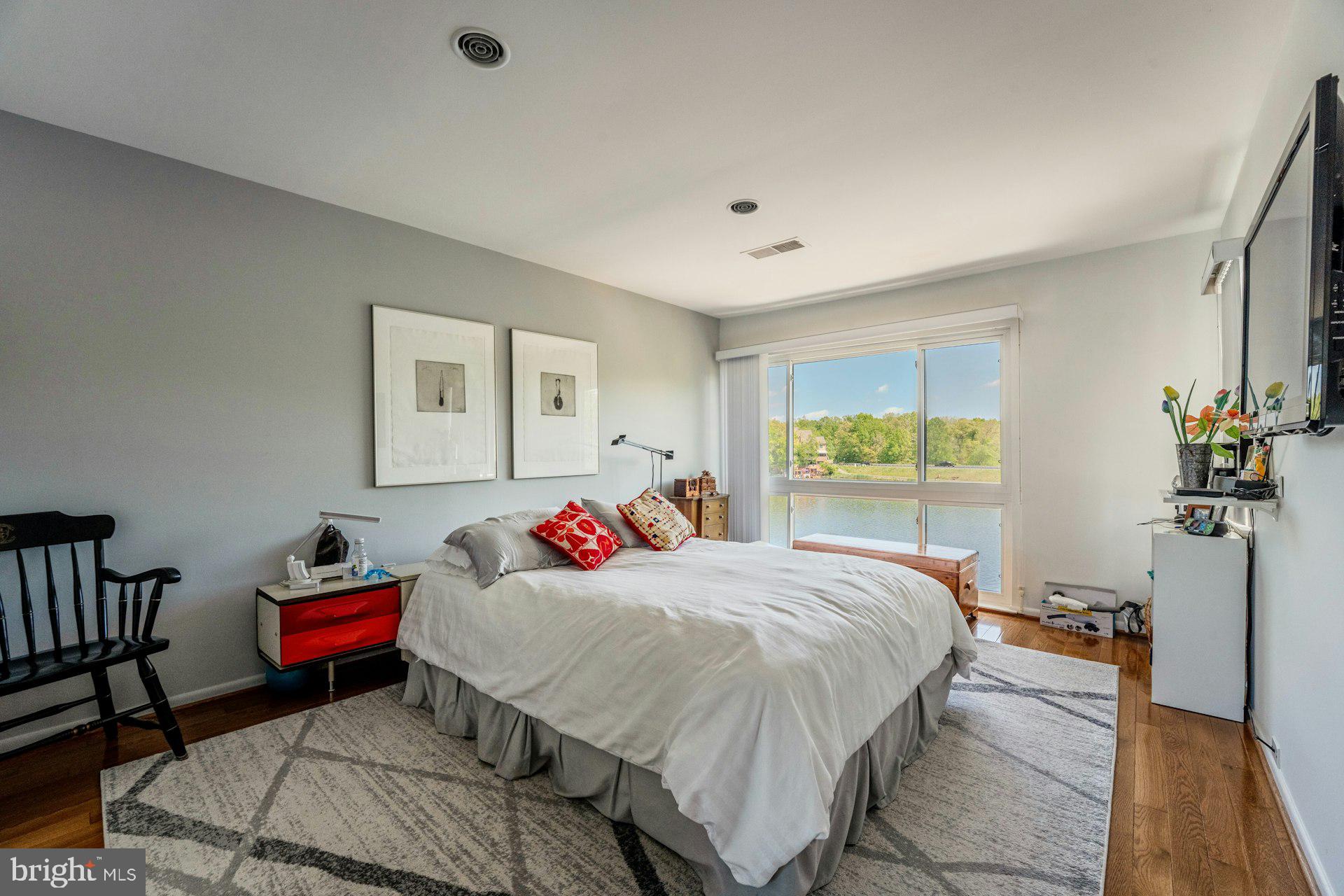 LAKEWINDS II - Residential