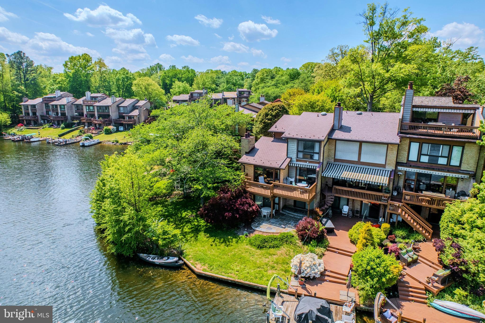 LAKEWINDS II - Residential