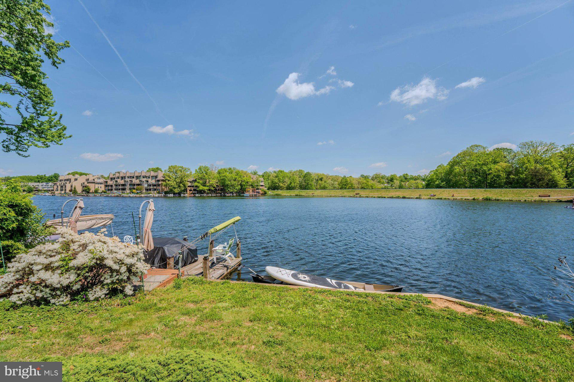 LAKEWINDS II - Residential