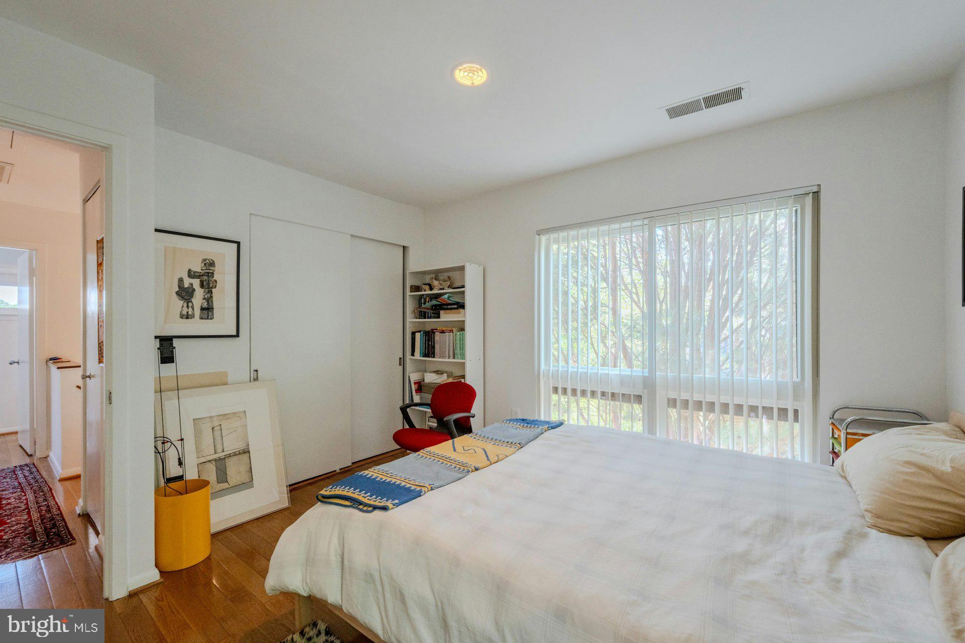 LAKEWINDS II - Residential