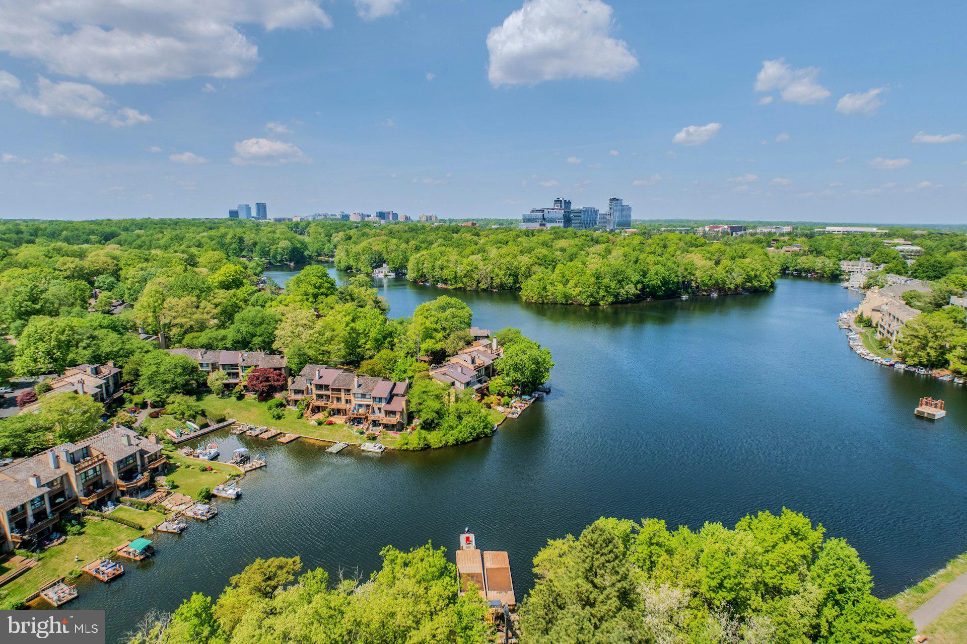 LAKEWINDS II - Residential